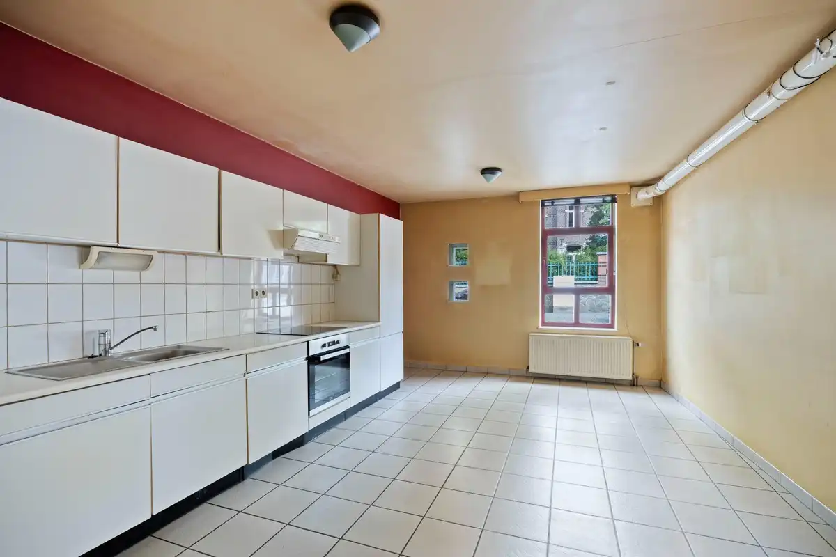 Ruim appartement in kleine residentie foto 3