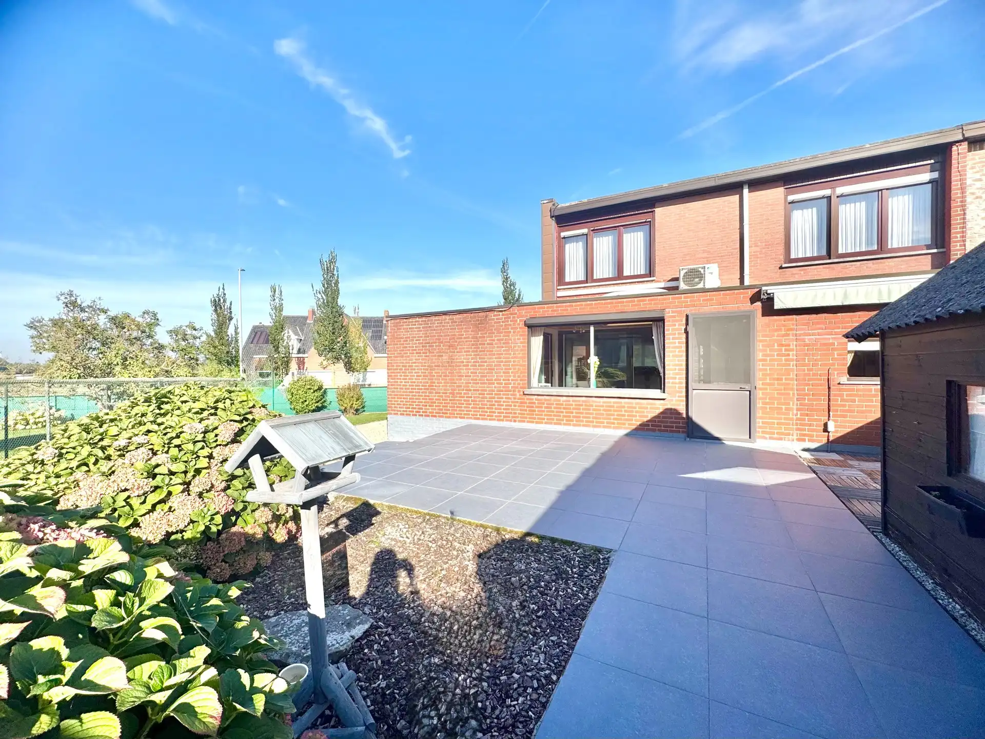 HALFOPEN WONING | 4 KAMERS | TUIN | GARAGE | 720 M² foto 2