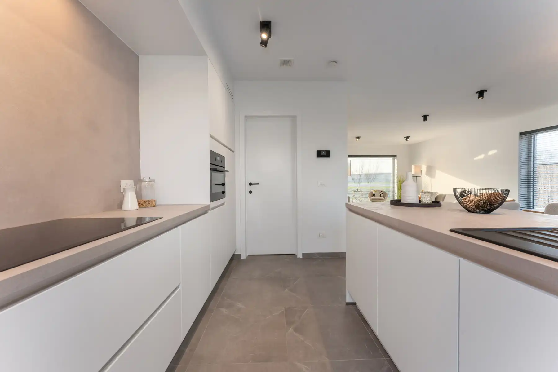 Moderne, halfopen woning foto 6