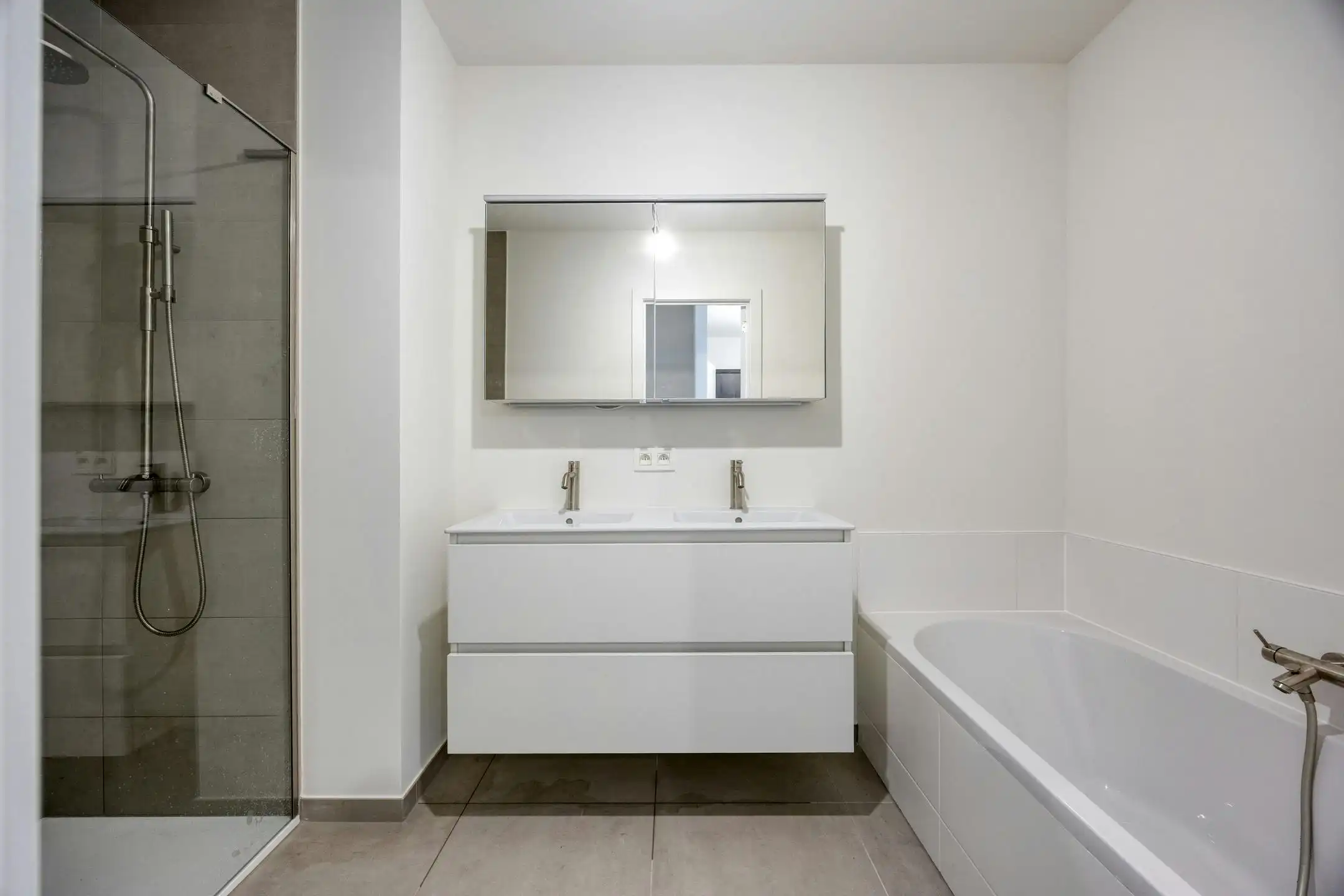 A0103 Rivert nieuwbouwappartement Antwerpen  foto 6