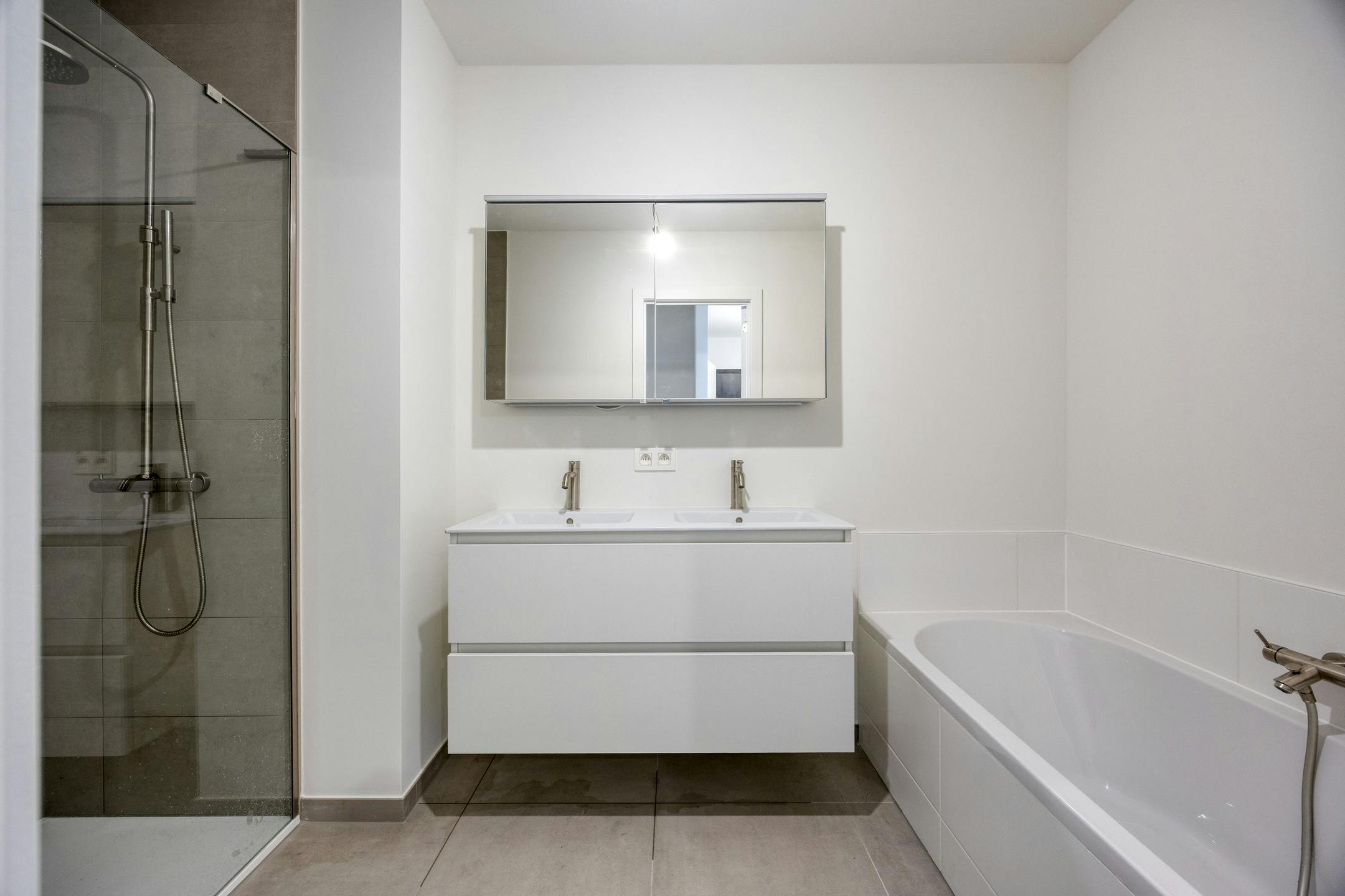 A0103 Rivert nieuwbouwappartement Antwerpen  foto 6