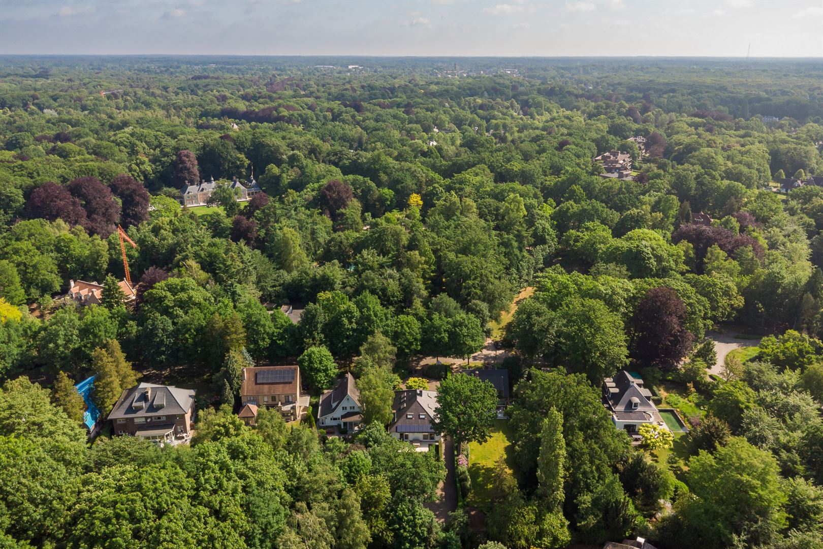 Ruime villa op 1.150 m² in gegeerde woonwijk Vriesdonk foto 41