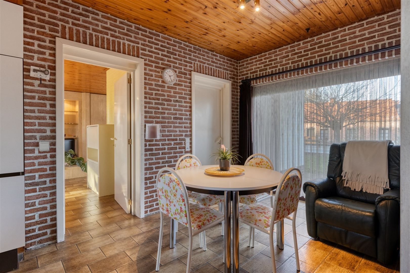 Mooi gelegen statige woning op 1231 m2 foto 16