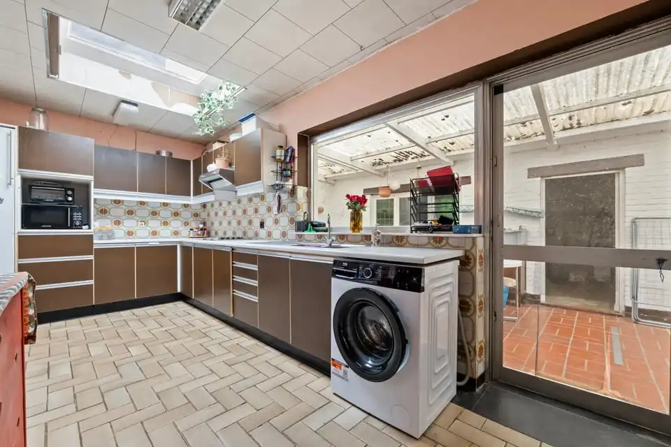 GEZELLIGE GEZINSWONING MET 3 SLKS, GARAGE EN VEEL PRIVACY foto 15