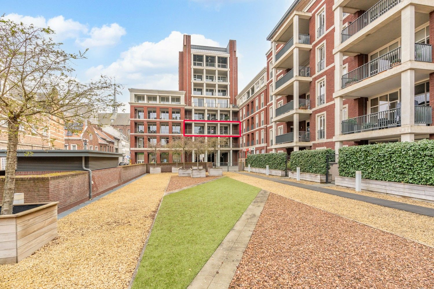 Uitzonderlijk appartement met 3 slaapkamers in het hartje van Sint-Truiden foto 1