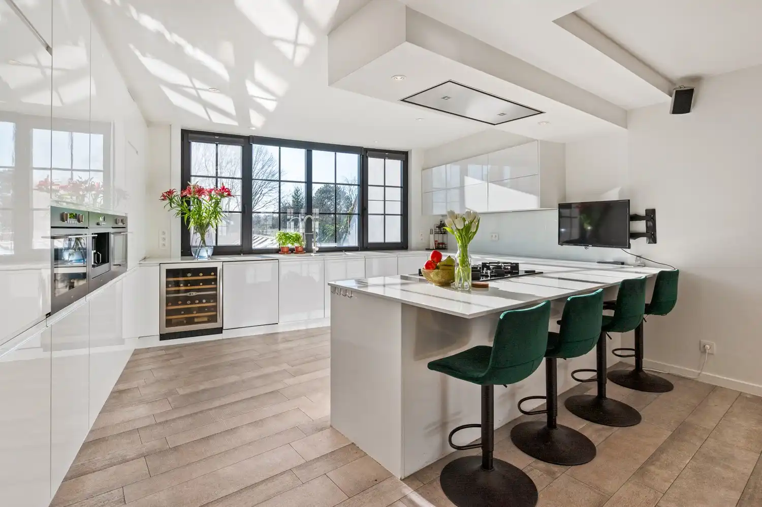Prachtige duplex (240m²) met eigen inkom, 4 slaapkamers & terras foto 4