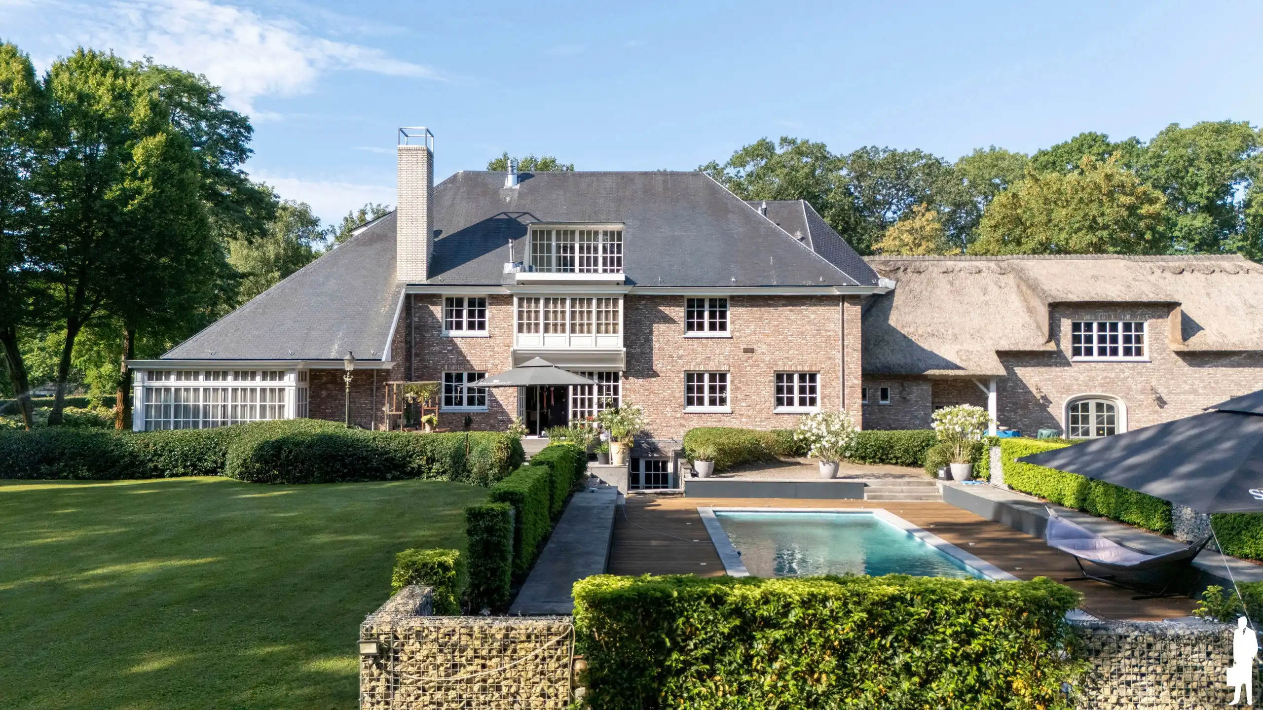 Exclusieve villa met zwembad op een perceel van 6.420 m² foto 38