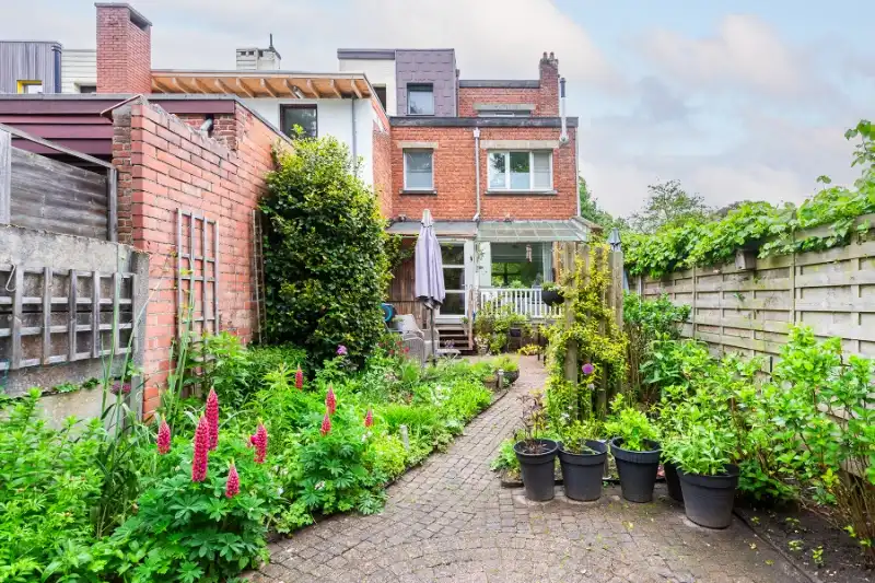 Gezellige gezinswoning met fijne tuin. foto 16