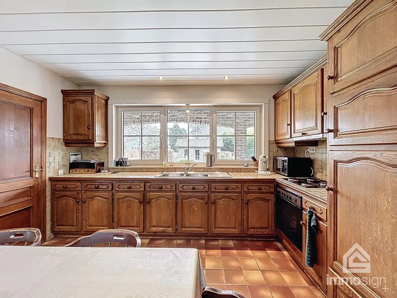 Charmante gezinswoning met landelijke uitstraling te Molenbeersel! foto 12