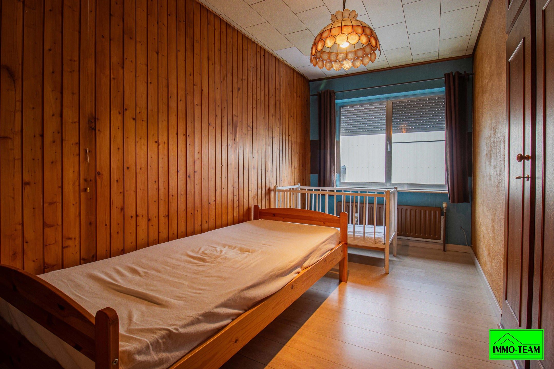 Ruime goed onderhouden gezinswoning met 4 slaapkamers foto 13