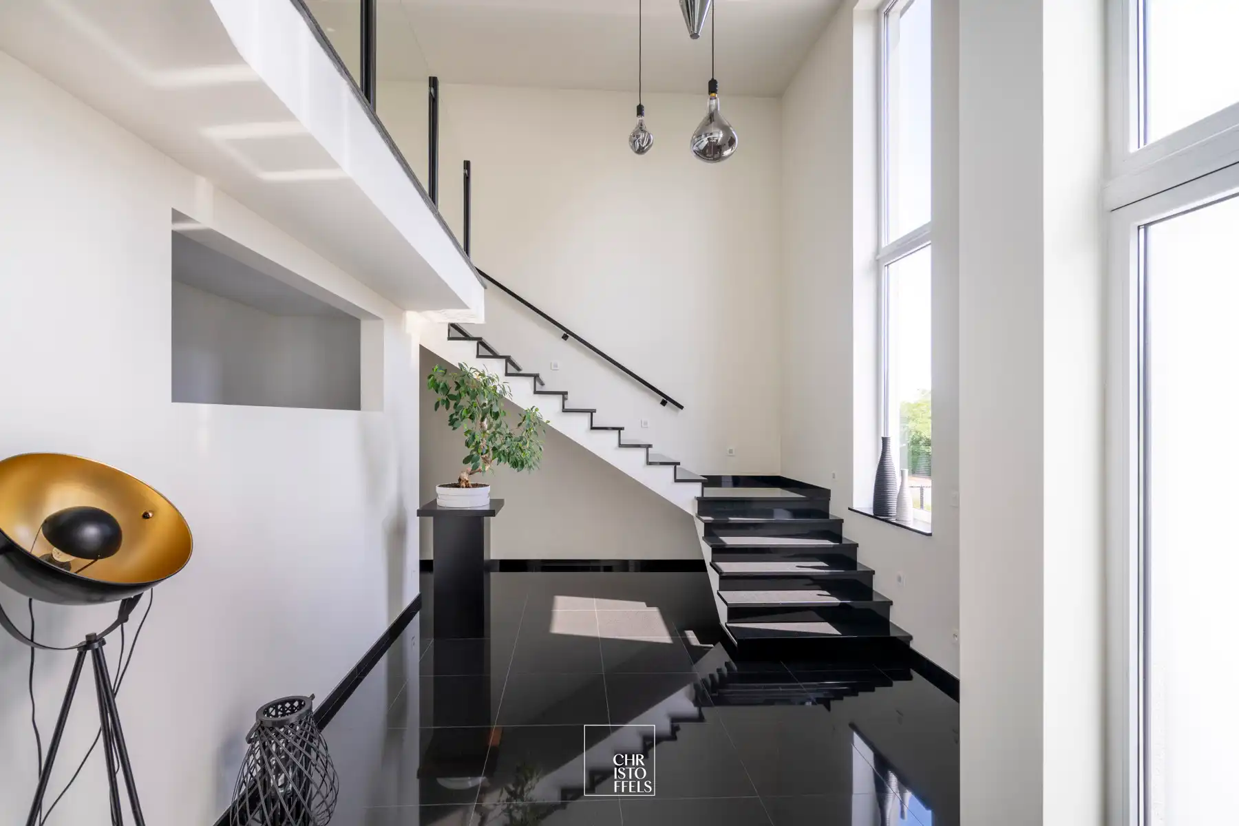 Stijlvolle villa met wellnesscomfort, aparte praktijkruimte in Maasmechelen! foto 10