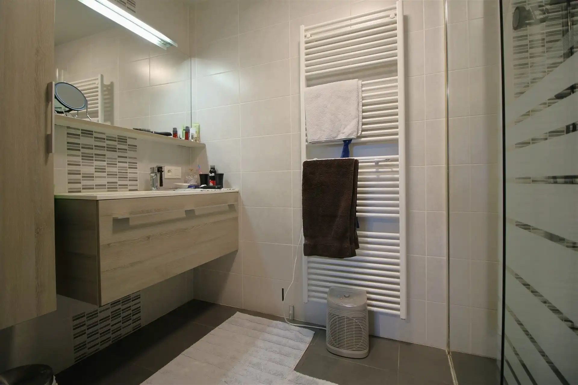 Vernieuwde woning in rustige omgeving foto 14