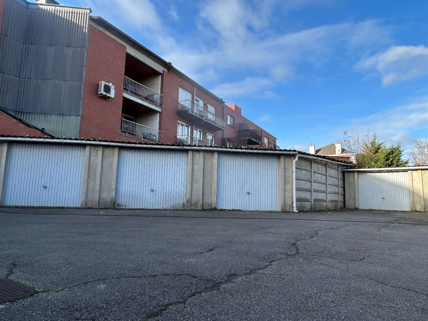 Garagebox te huur in het centrum van Haacht! foto 2