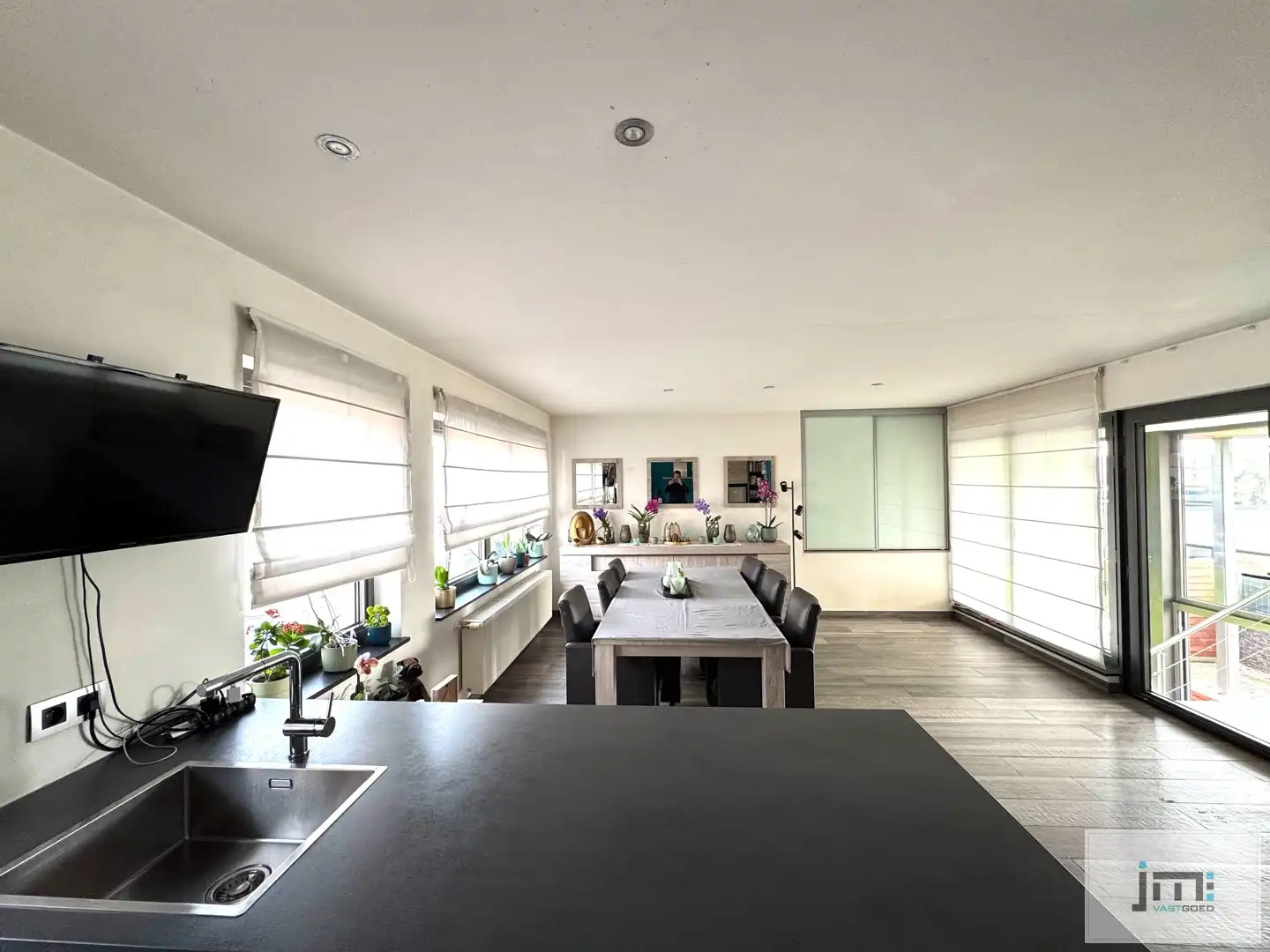 Hedendaagse instapklare woning foto 4