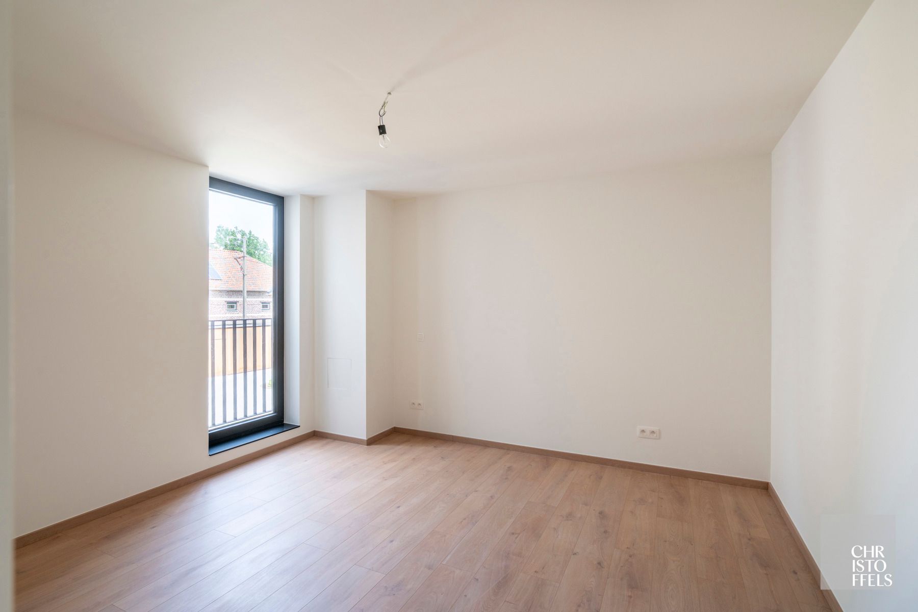 Gezinswoning (180m²) in een gerenoveerde hoeve te Riemst! foto 15