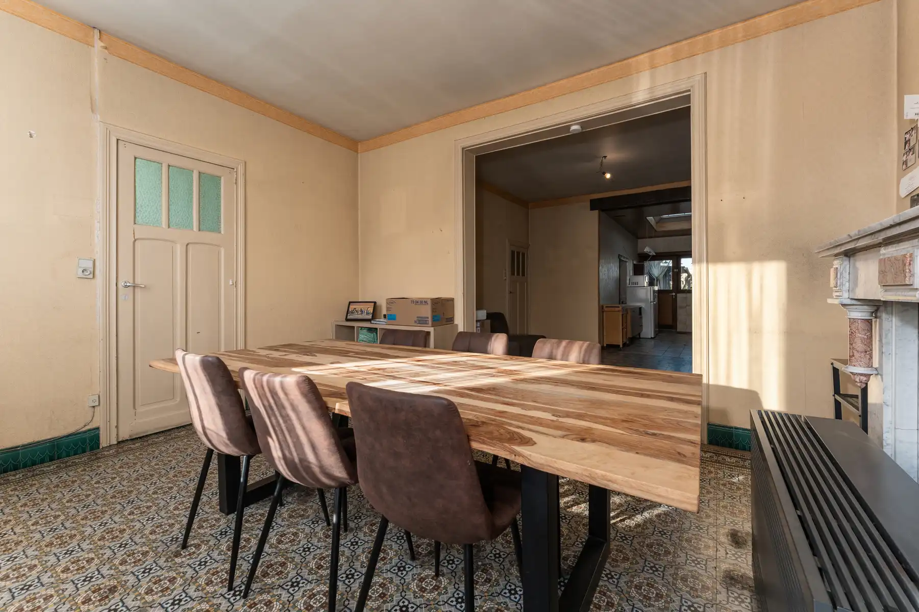 Ruime te renoveren woning met opslagplaats van 65 m² foto 9