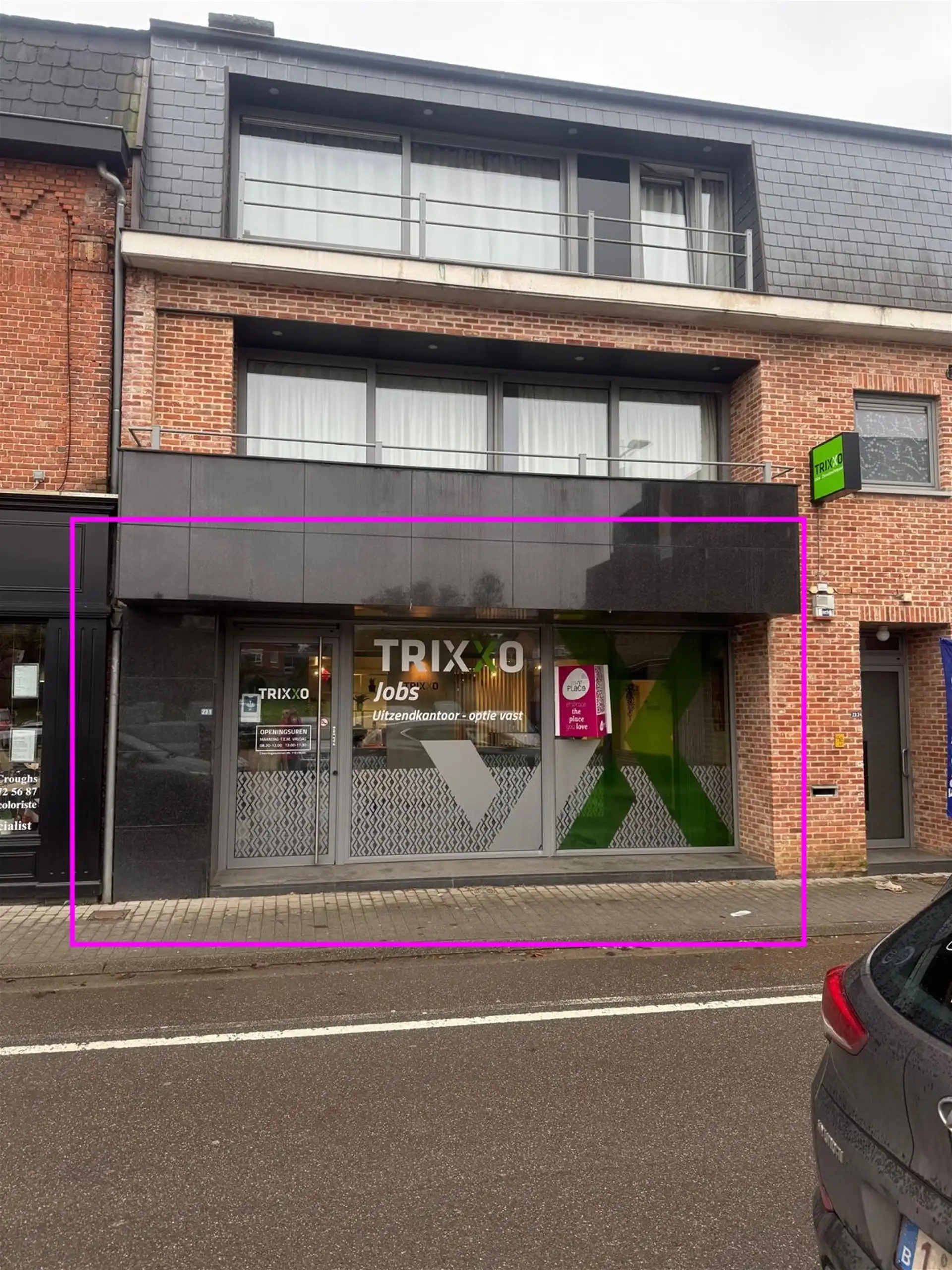 Gelijkvloers handelspand te Lummen. foto {{pictureIndex}}