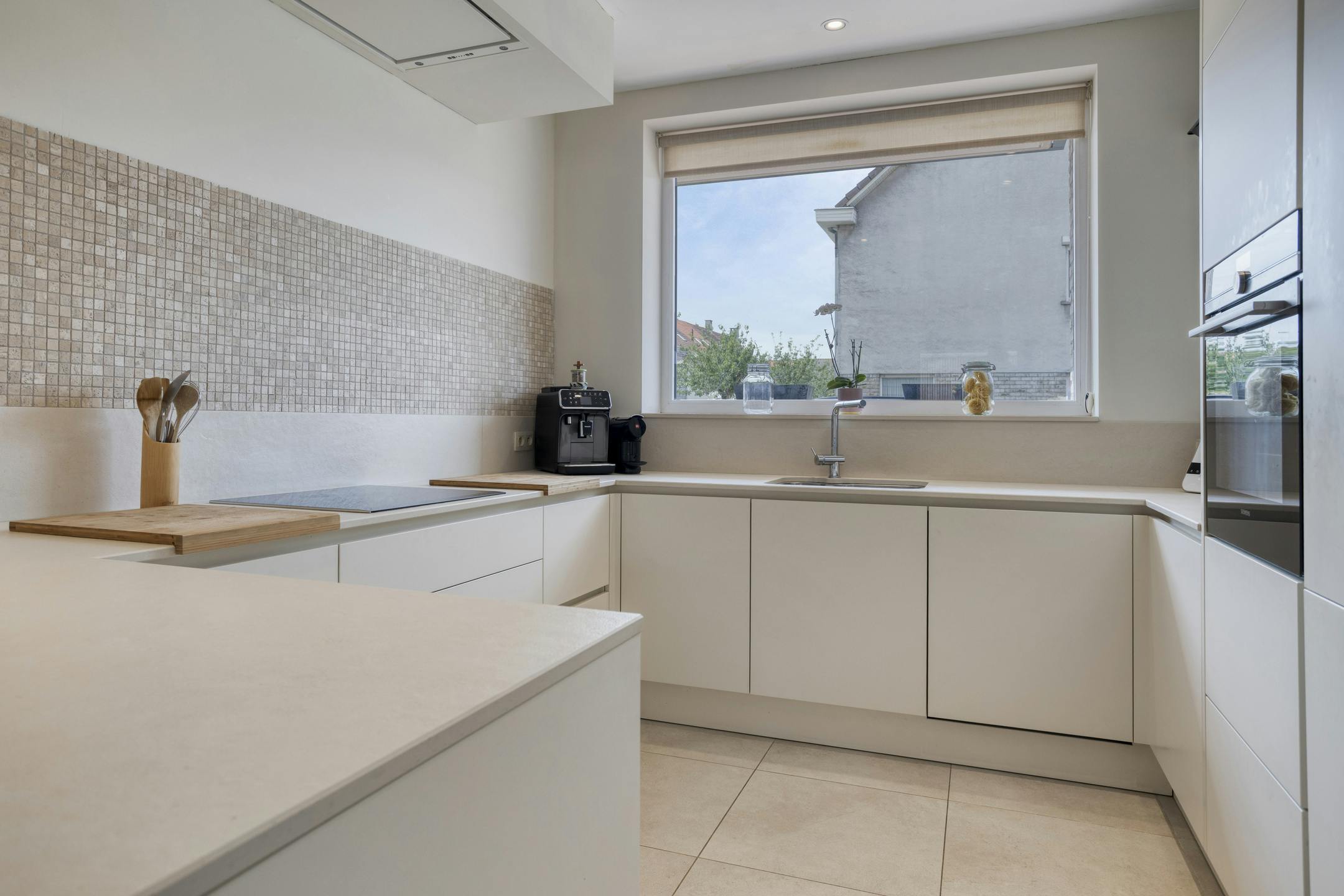 Recente woning met 4 slaapkamers te koop in Knokke-Heist foto 6