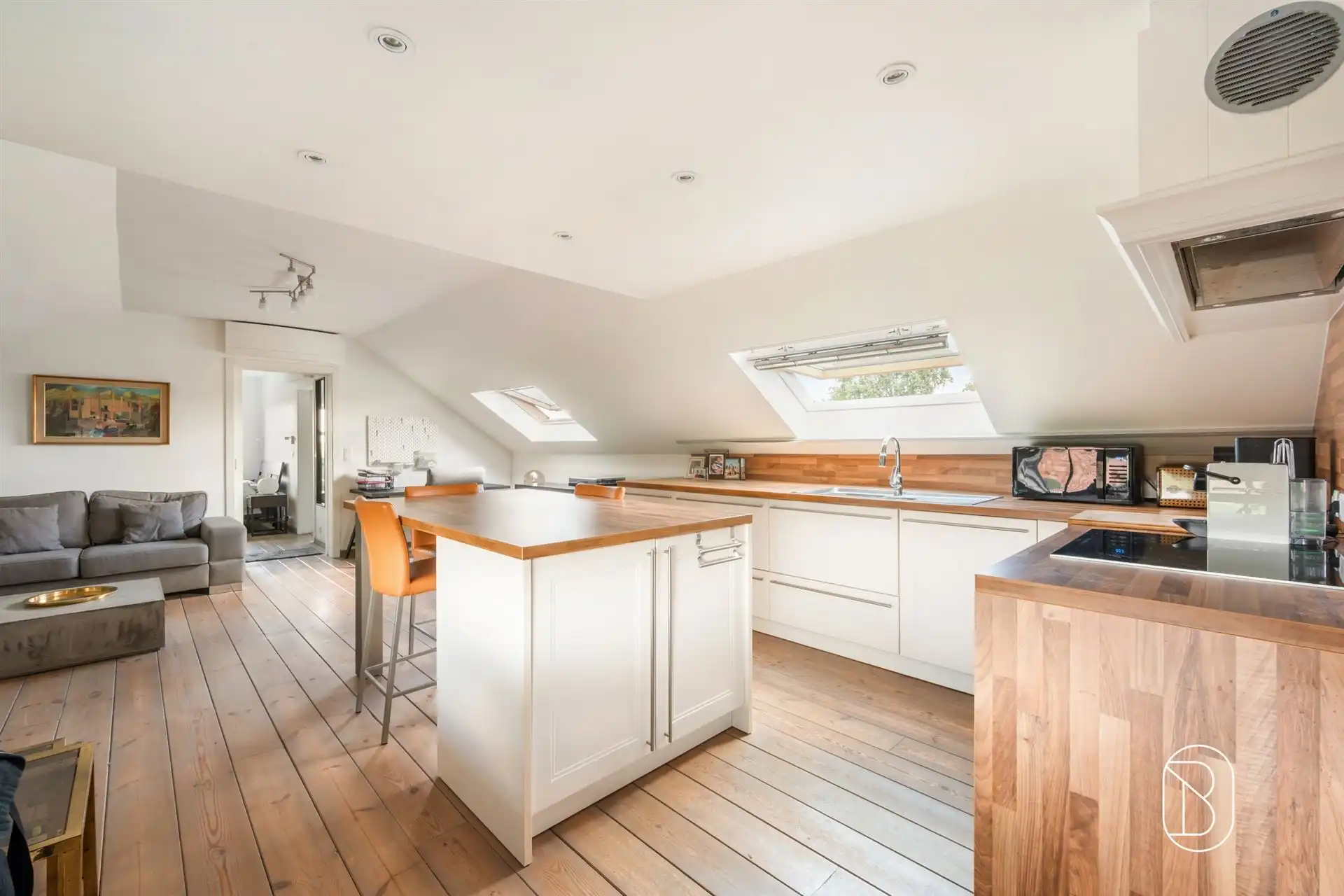 Goed gelegen éénkamerappartement te Dikkelvenne foto 2