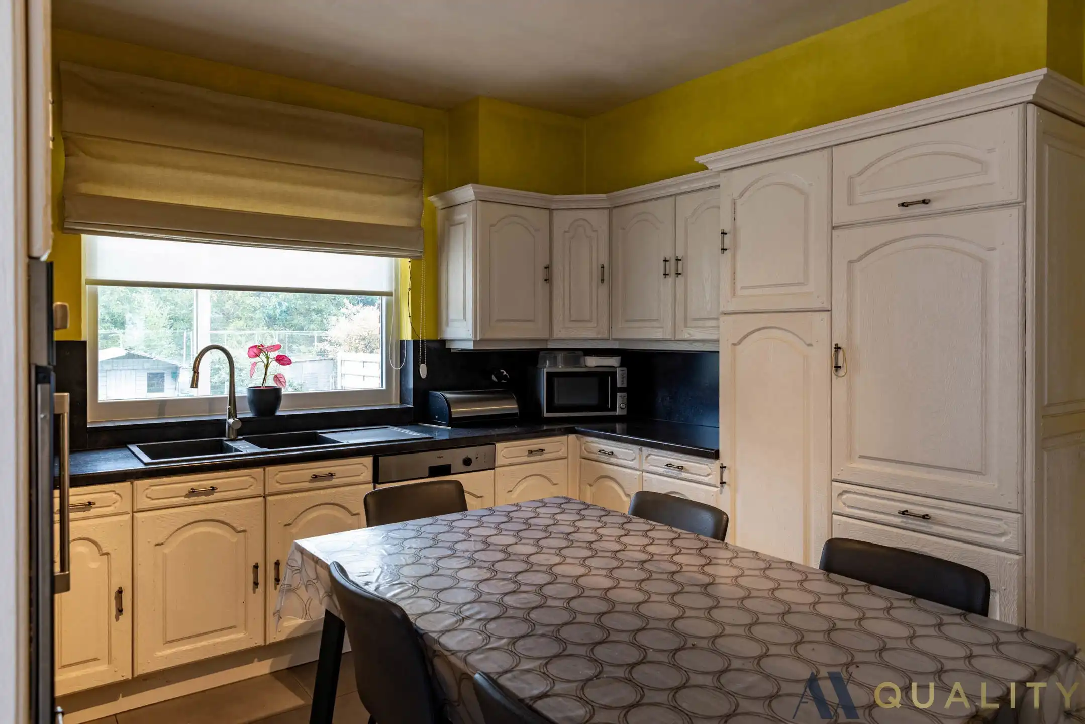 Ruime halfopen woning met tuin nabij centrum Bornem foto 2