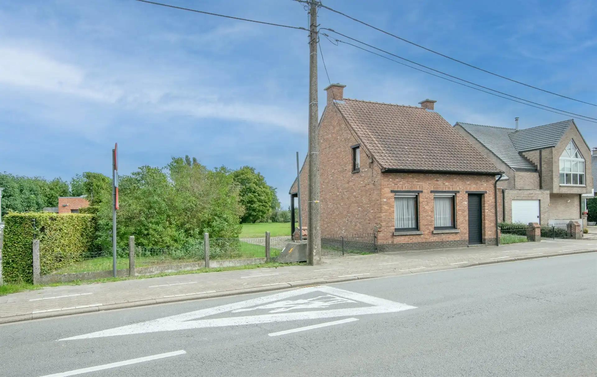 Te renoveren open bebouwing / bouwgrond op een mooi perceel van 930m² foto 2