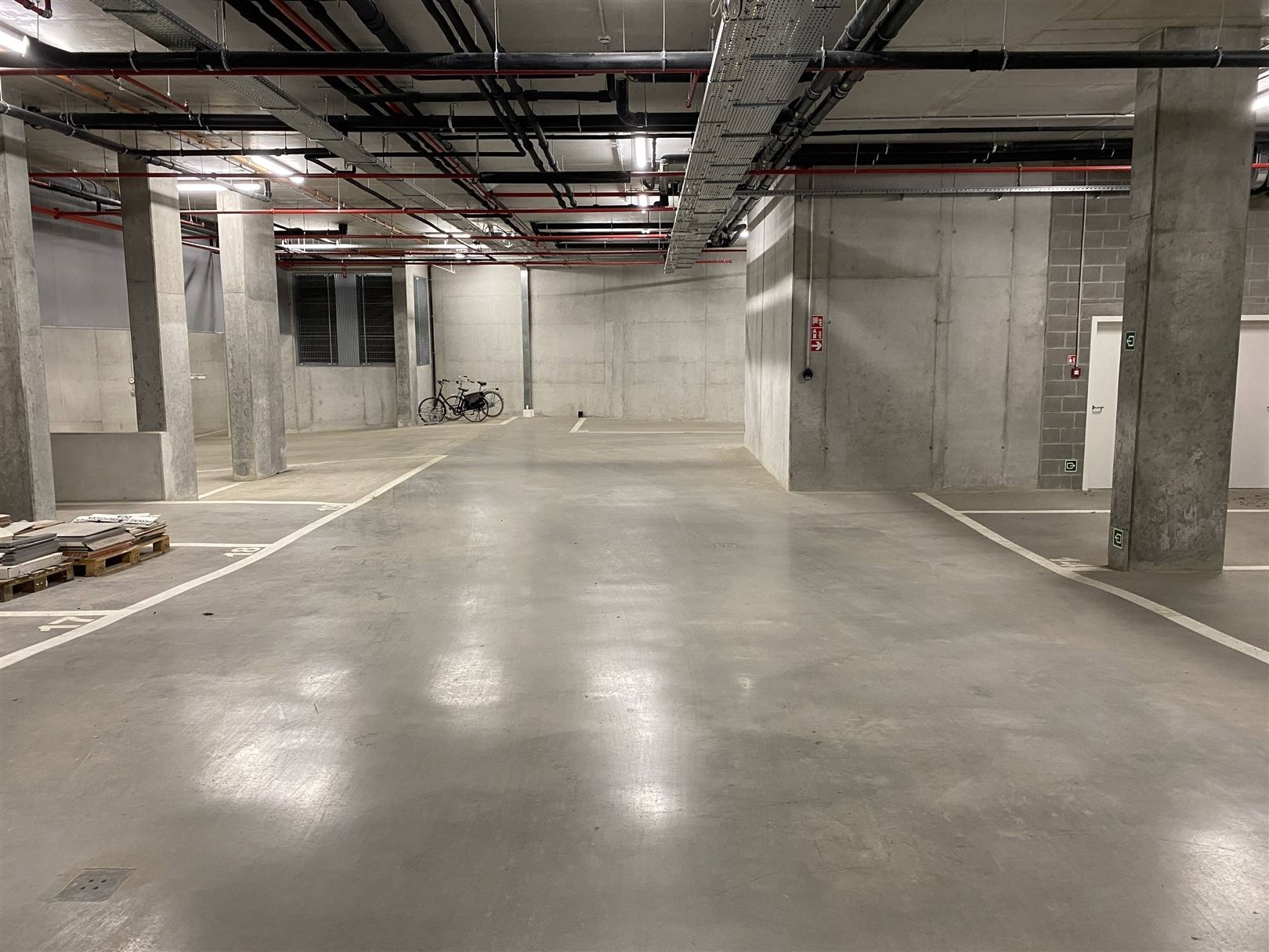 3 autostaanplaatsen aan het Eilandje foto 4