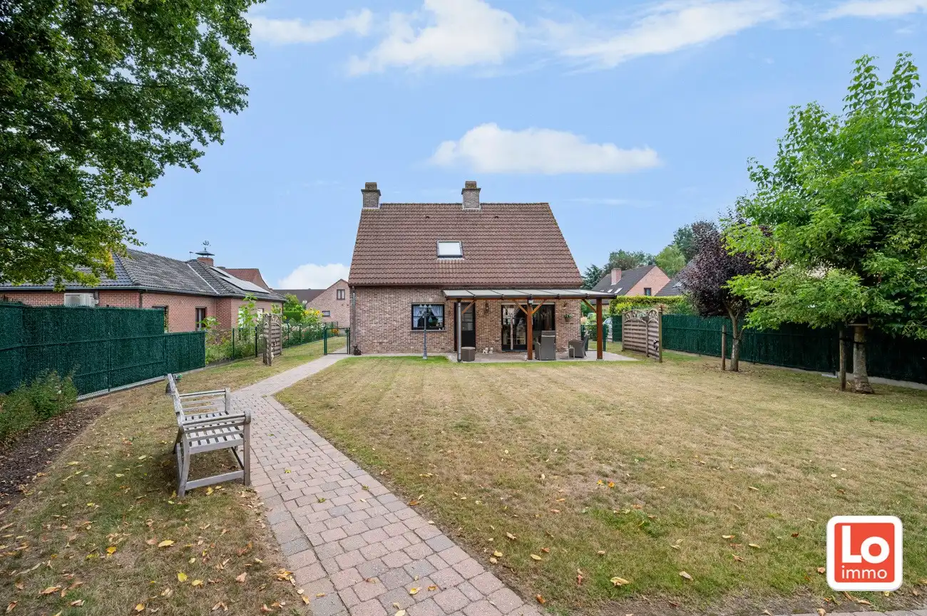 VERKOCHT! Instapklare open woning met inpandige garage op een rustige en residentiële ligging in Sint-Amandsberg, vlakbij Gent! foto 19