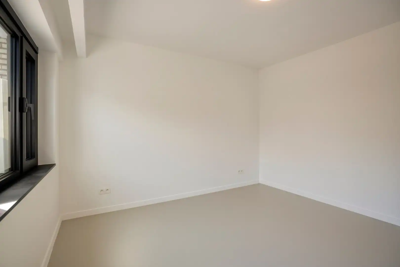 Gerenoveerd ruim en lichtrijk appartement met 2 slaapkamers en ruim terras - EPC label B foto 23