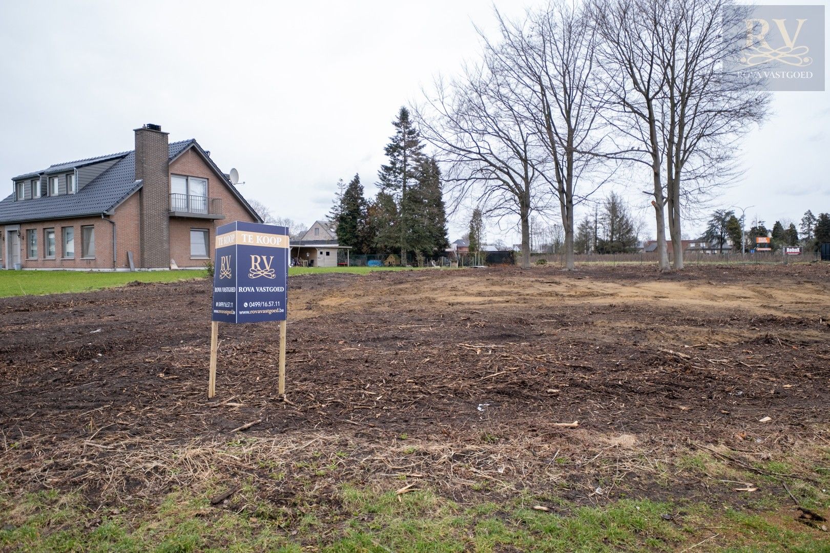 RUIM BOUWPERCEEL VOOR HOB  VAN 8A19CA IN DOOLOPENDE STRAAT IN ZONHOVEN foto 2