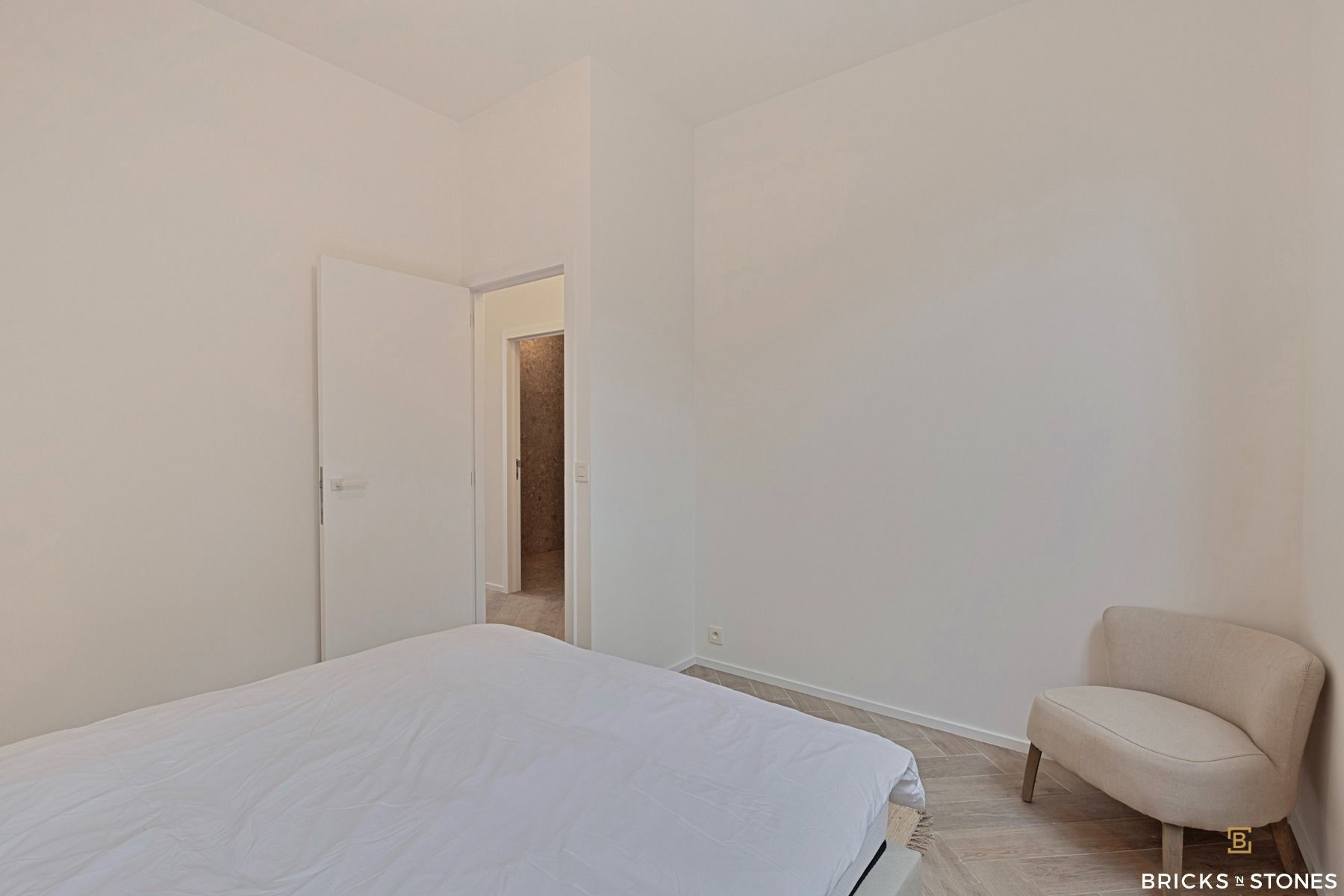 Luxueus gerenoveerd en bemeubeld 2-slaapkamer appartement  foto 15