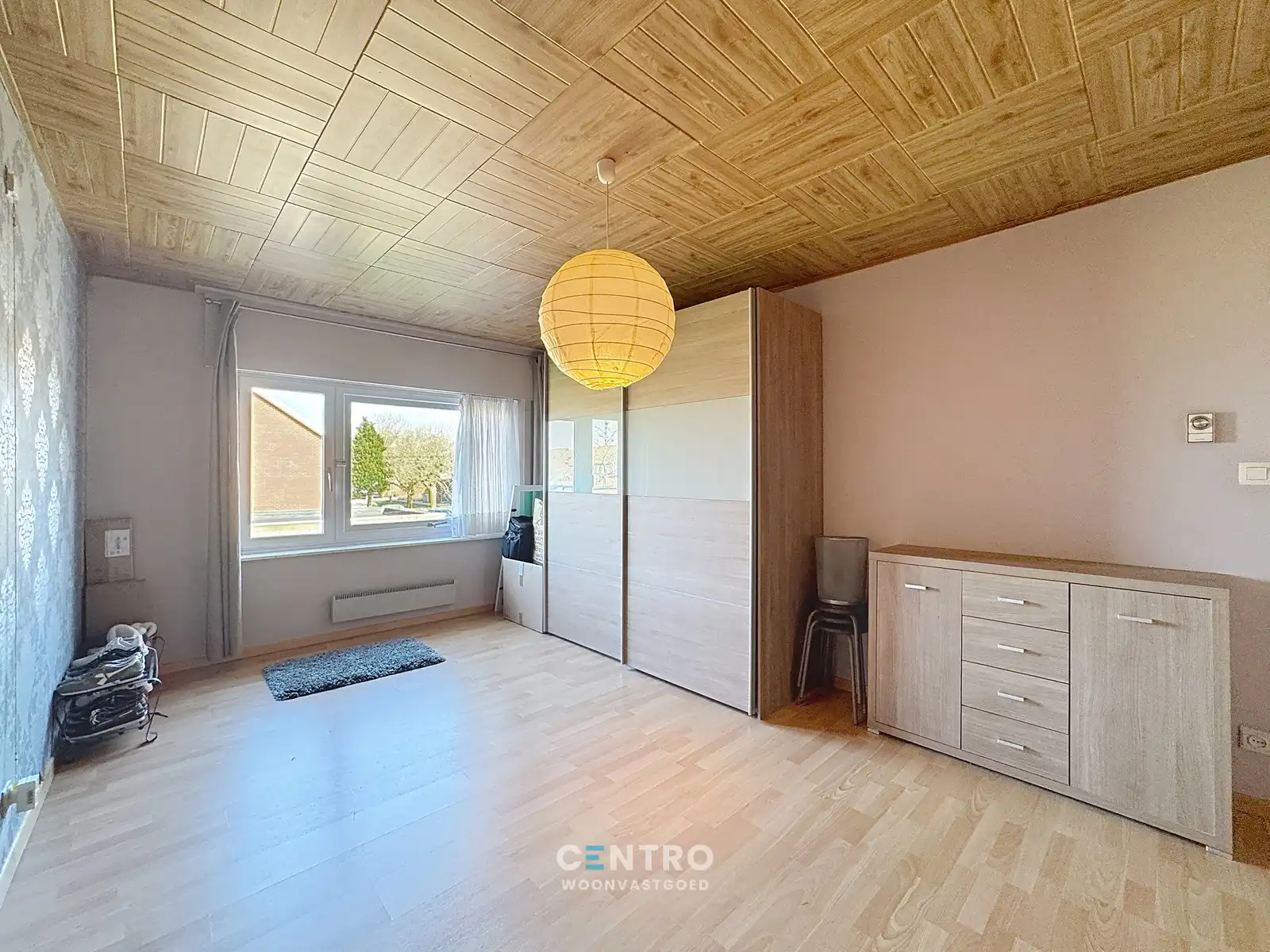 Interessante woning te Oekene met 5 slpks, garage én 4 parkeerplaatsen! foto 17