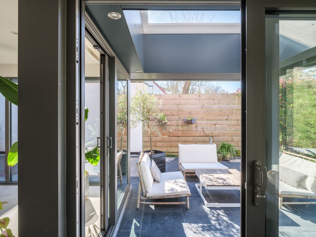 Ruime en energiezuinige woning (A-score) met de mogelijkheid tot combinatie woon/werk op een zeer gegeerde locatie te Sint-Martens-Latem. foto 12