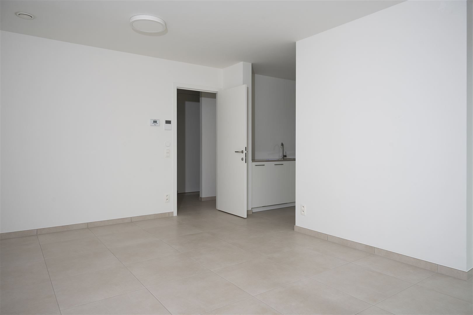Gelijkvloers nieuwbouw appartement te huur  foto 3