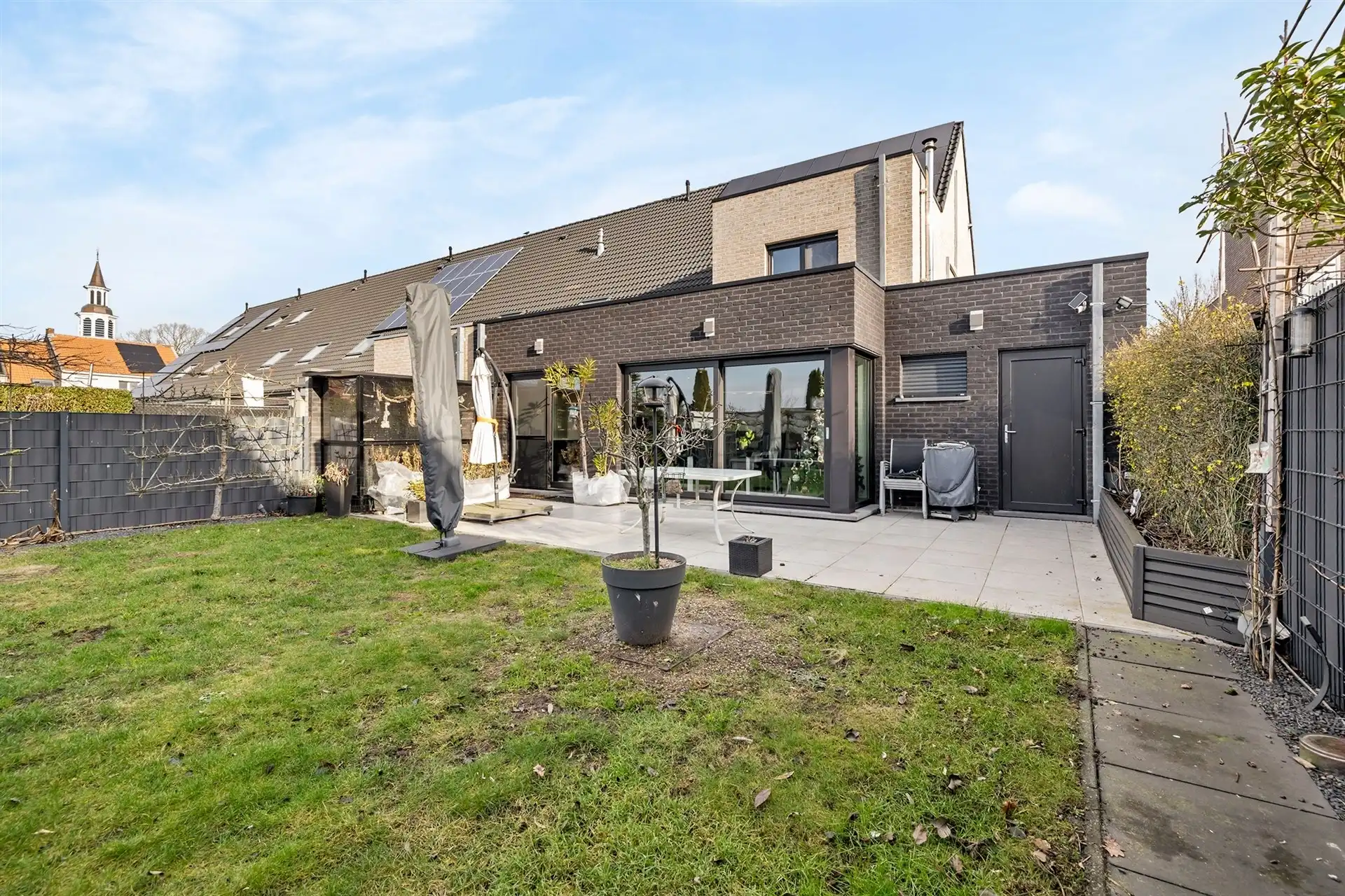 Instapklare gezinswoning met polyvalente ruimte in het hartje van Meerdonk foto 29