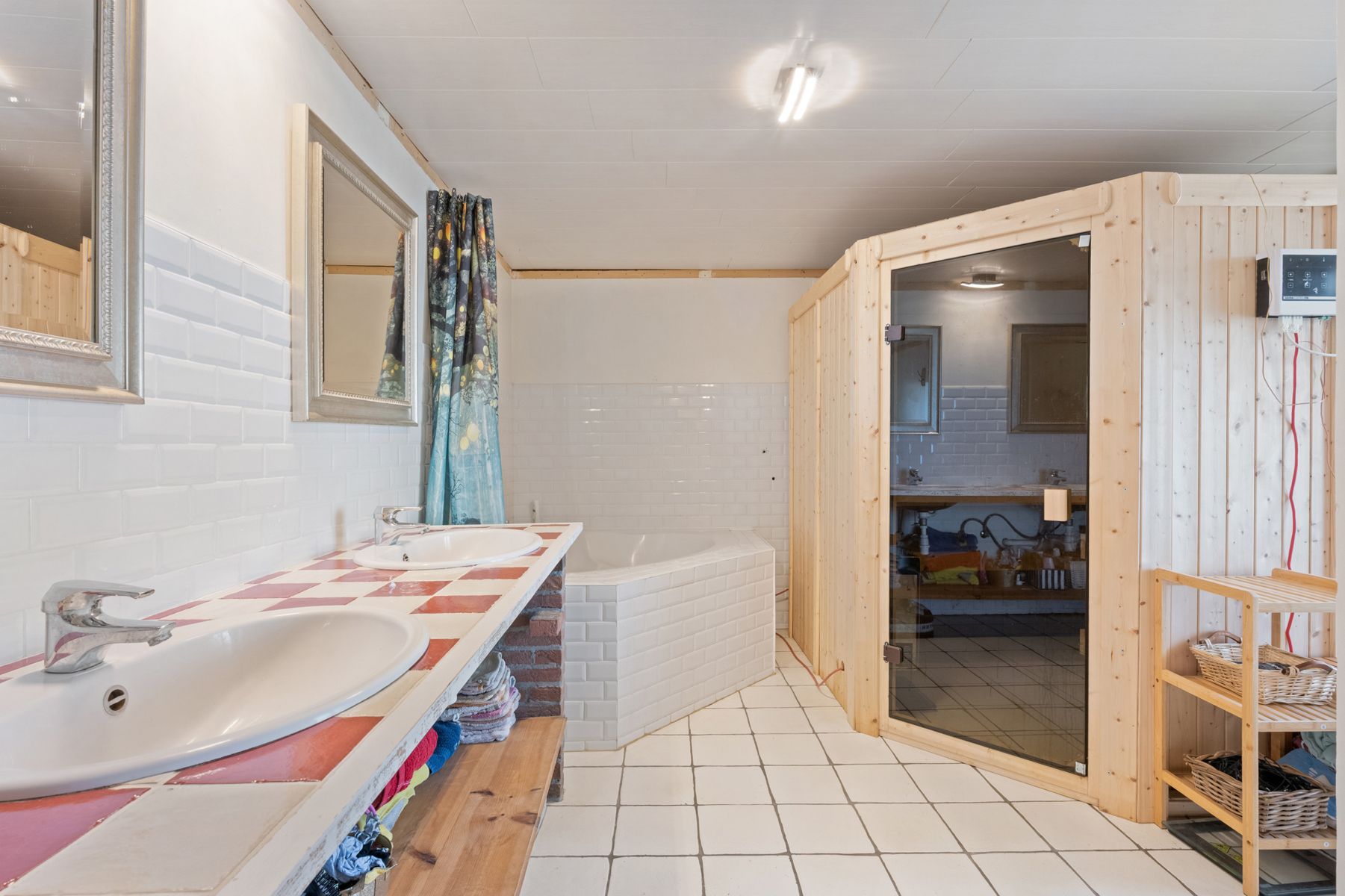 Huis te koop op unieke locatie foto 16