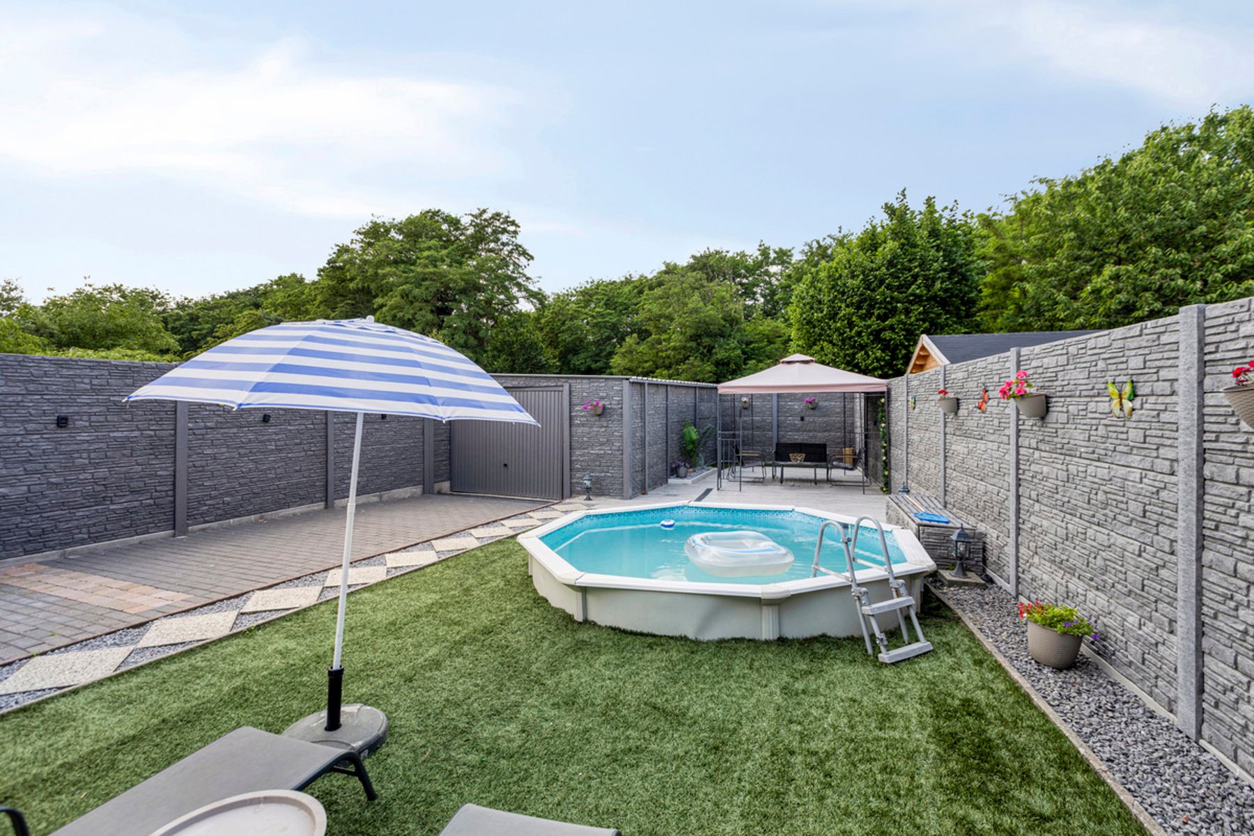 Gerenoveerde woning met 4 slaapkamers, veranda en zwembad. foto 31