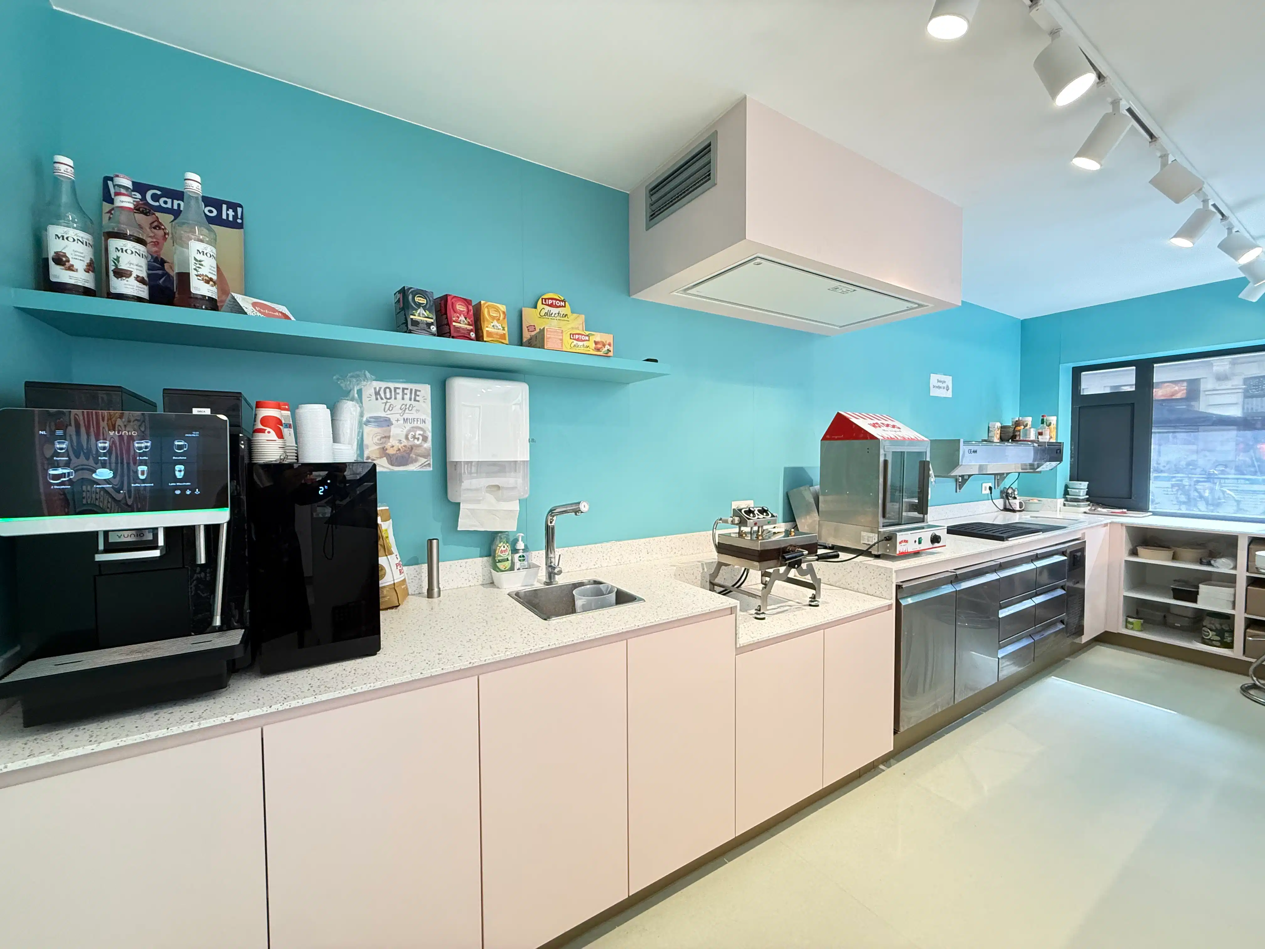 Absolute toplocatie IJssalon-broodjesaak foto 4