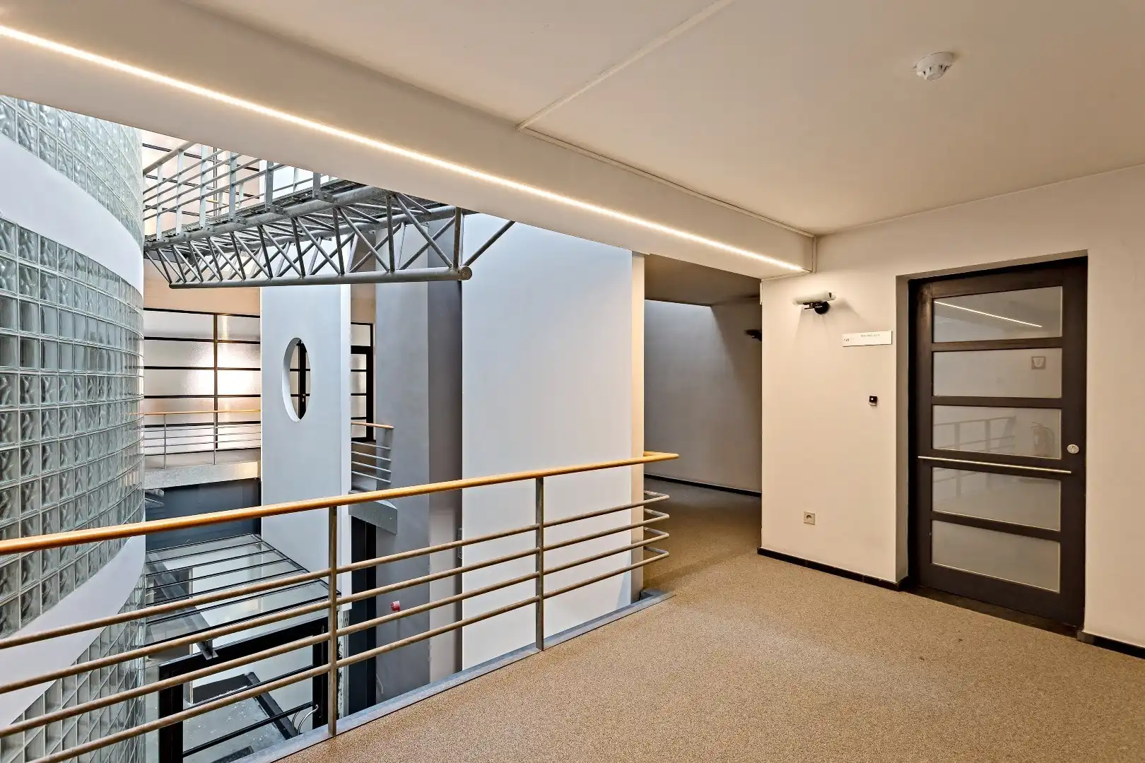 Kantoorruimte te huur in The Lofthouse te Antwerpen foto 4