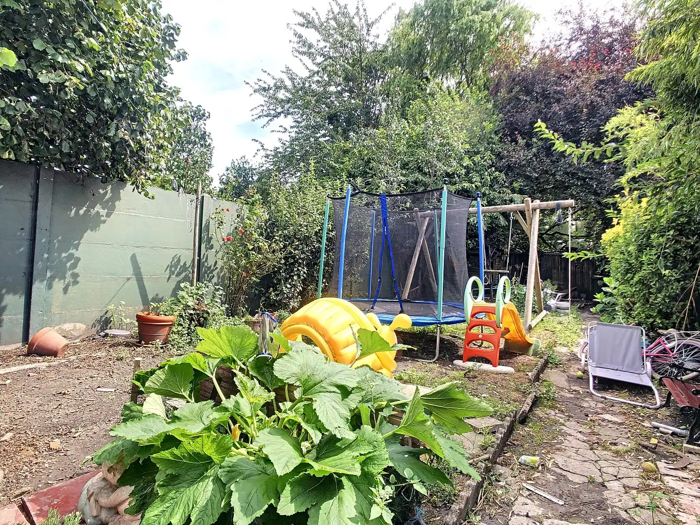 Charmante Te Renoveren Woning met Grote Tuin in Hartje Zoutleeuw  foto 9