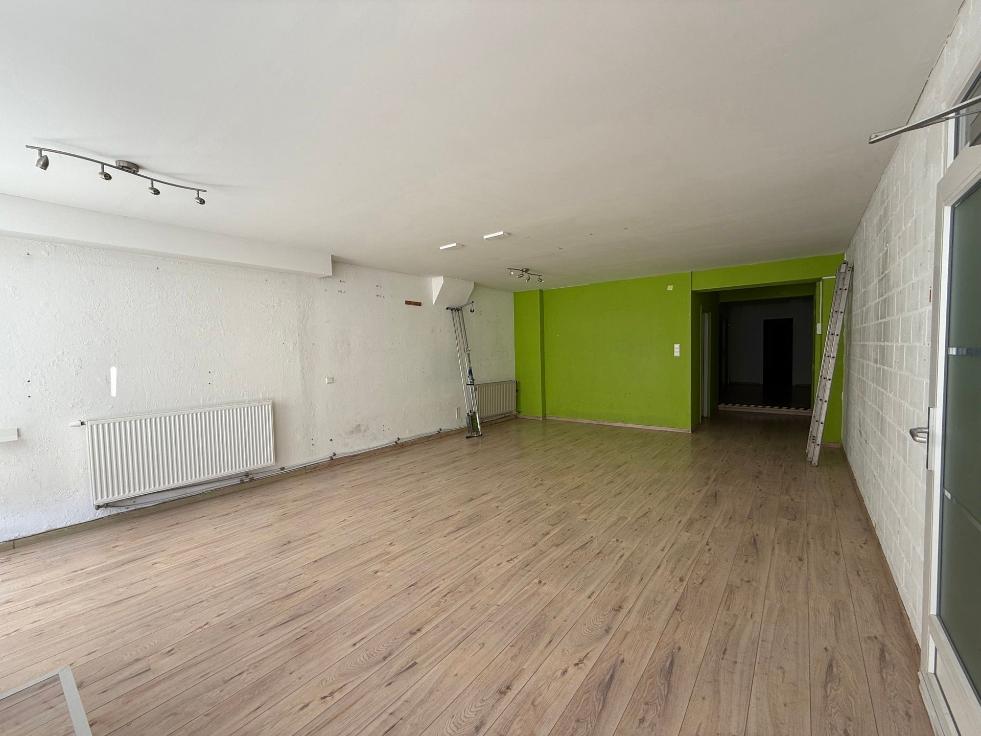 Te renoveren winkel + appartement + stockage foto 3