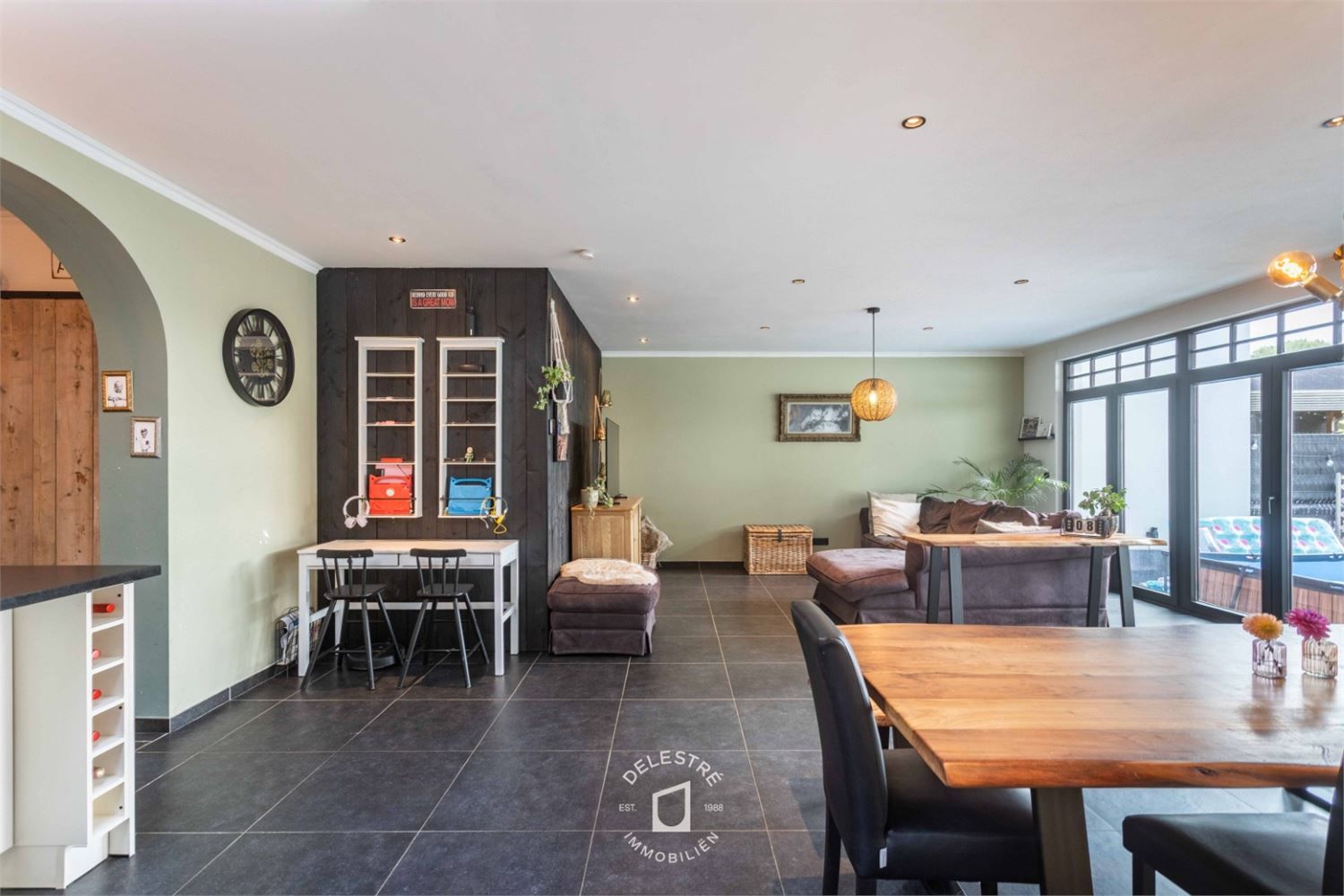 GERENOVEERDE WONING MET 6 SLPK. EN TUIN foto 9