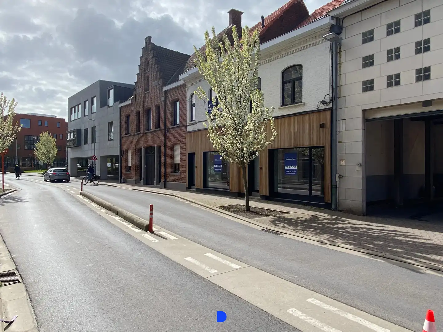 Stijlvol gerenoveerde woning met lichtrijke leefruimtes en tuin foto 28