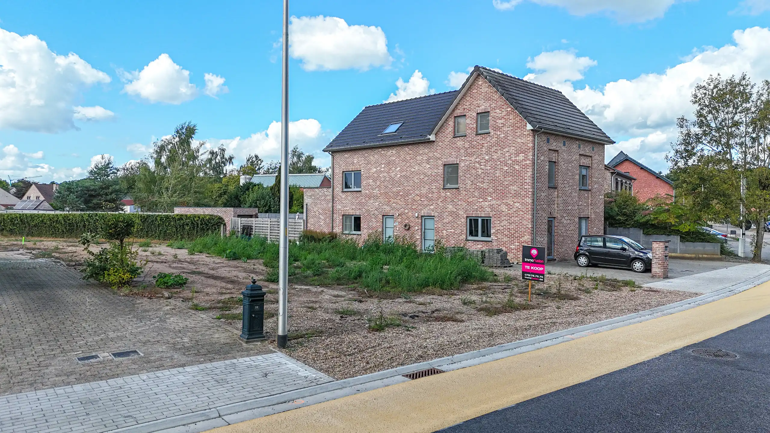 Zonnig en ruim perceel met grote tuin in een rustige straat te Boekt foto 5