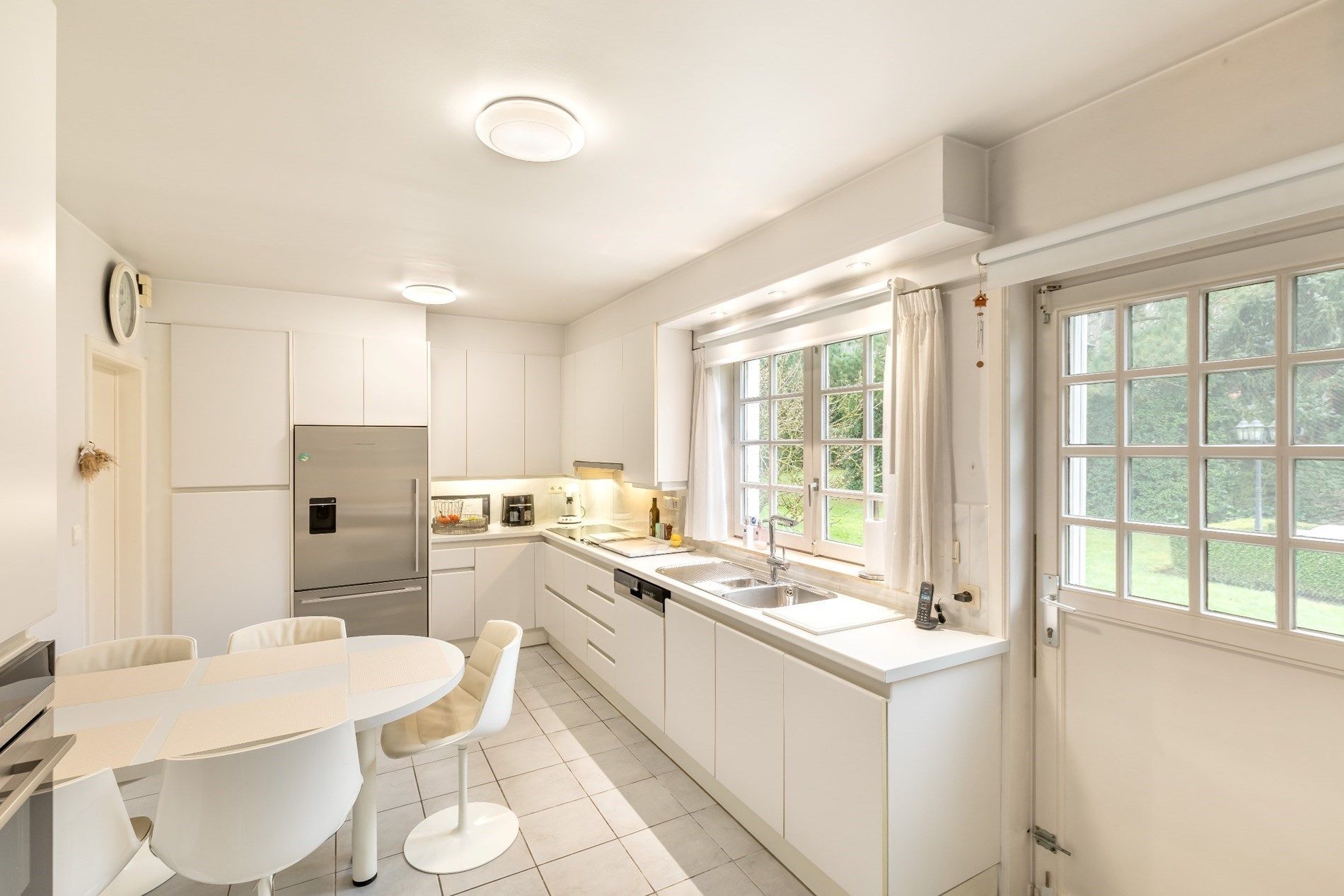Knappe villa op residentiele toplocatie! foto 5