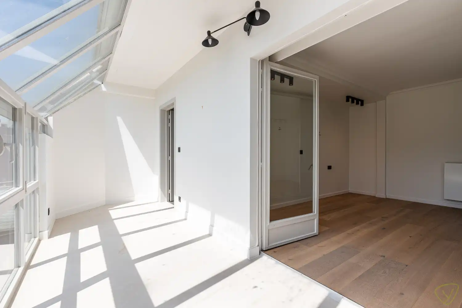 Uitzonderlijk groot appartement nabij het station van Eeklo! foto 13