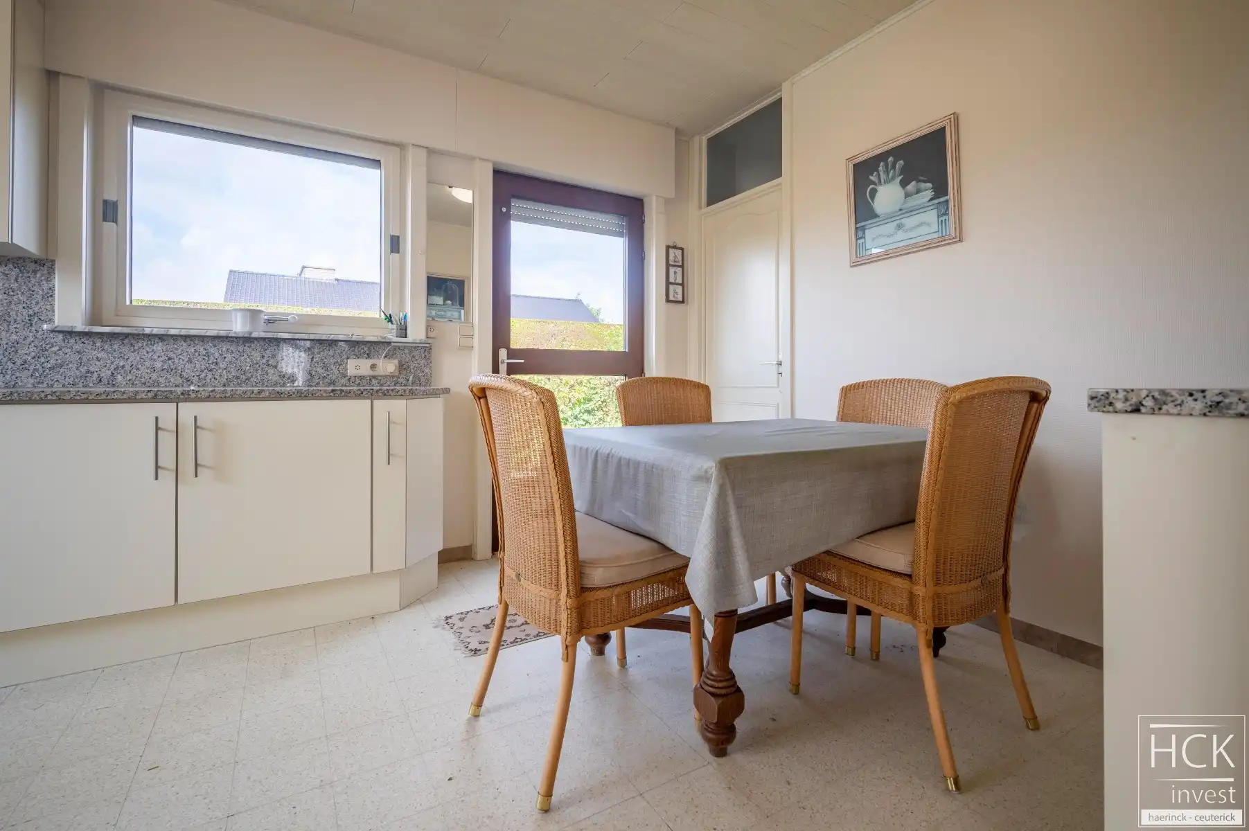WAREGEM - Gelijkvloerse en lichtrijke woning op mooi perceel van 833m² ! foto 10