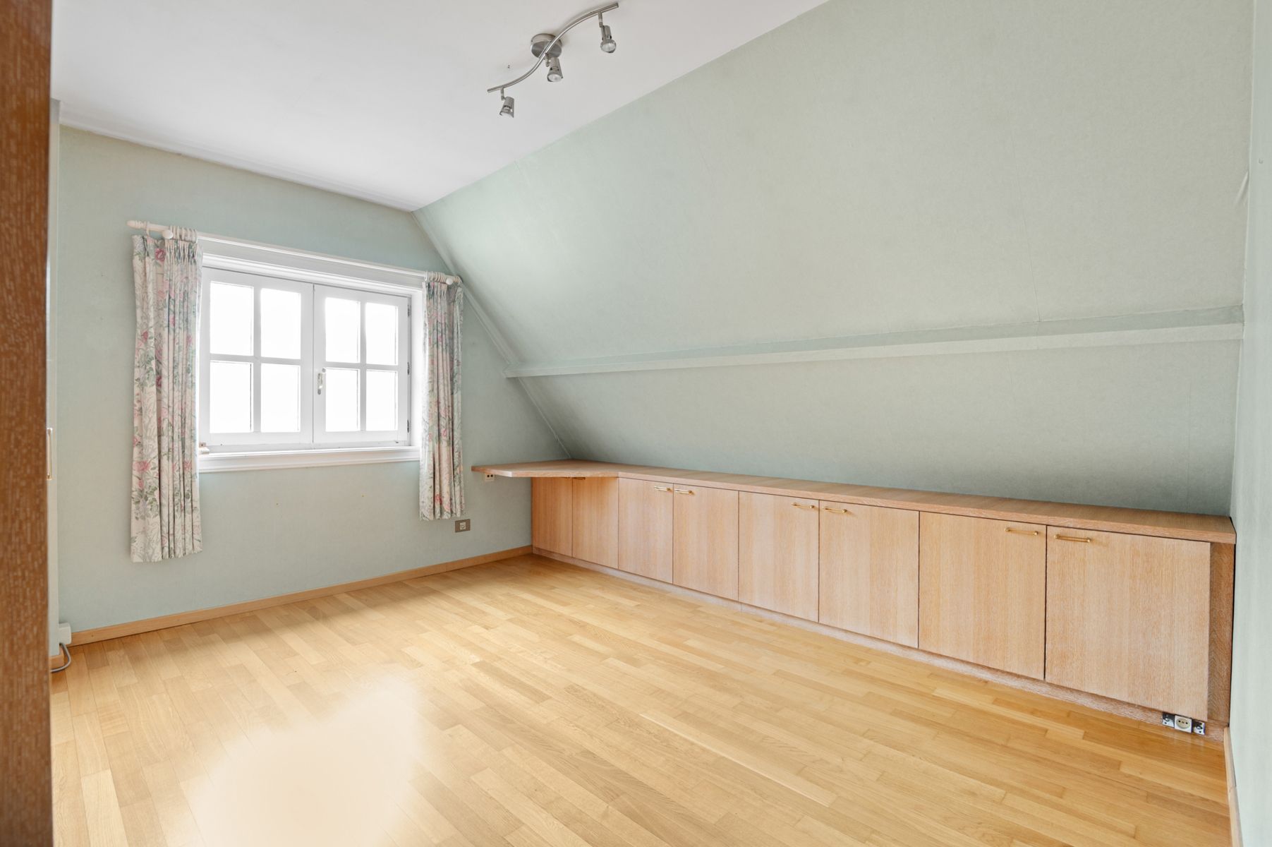 Te renoveren villa met uniek vrij zicht op ca. 2.065m². foto 26