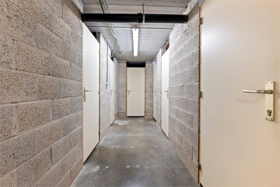 GEZELLIG 2 SLK APPARTEMENT MET STAANPLAATS IN HET CENTRUM VAN SINT-TRUIDEN foto 23