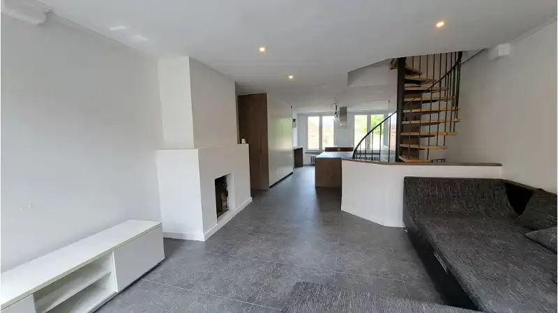 Comfortabele 2-slaapkamerwoning met GARAGE en TUIN te huur in Brugge foto 3