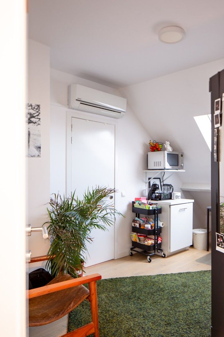 Recente studentenkamer met eigen sanitair en knap rendement foto 5